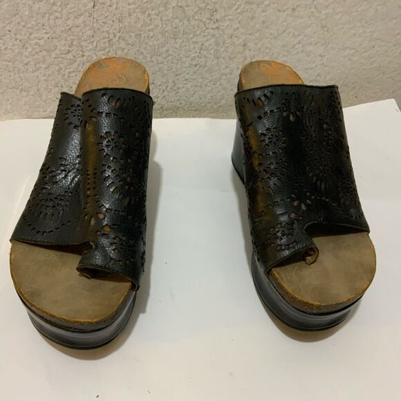 Obot Leather black  Wedge Sandals size 7 M - Picture 1 of 9